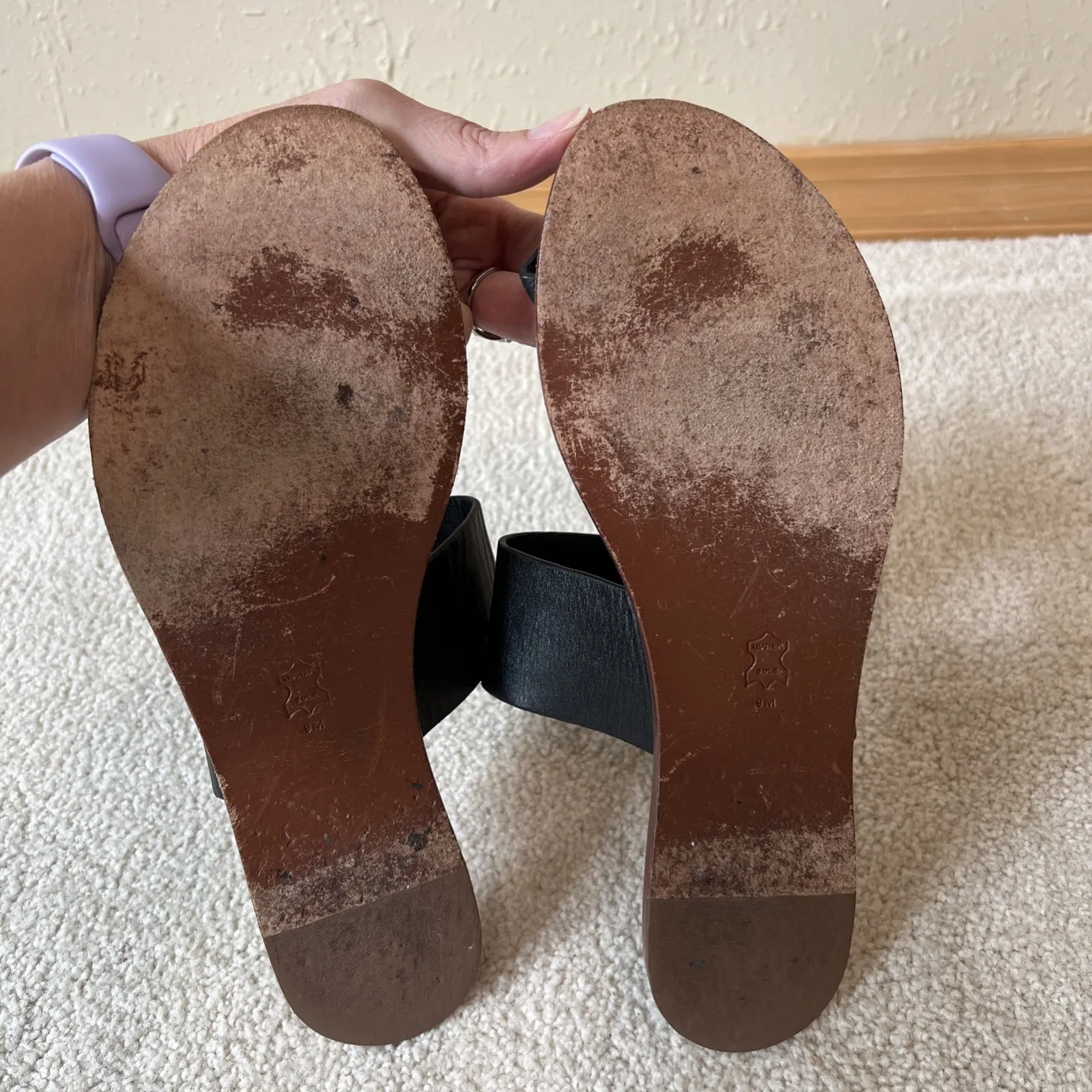 Tory‎ Burch Lowell Black Leather Flat Sandals Toe Ring Logo Designer - Image 11