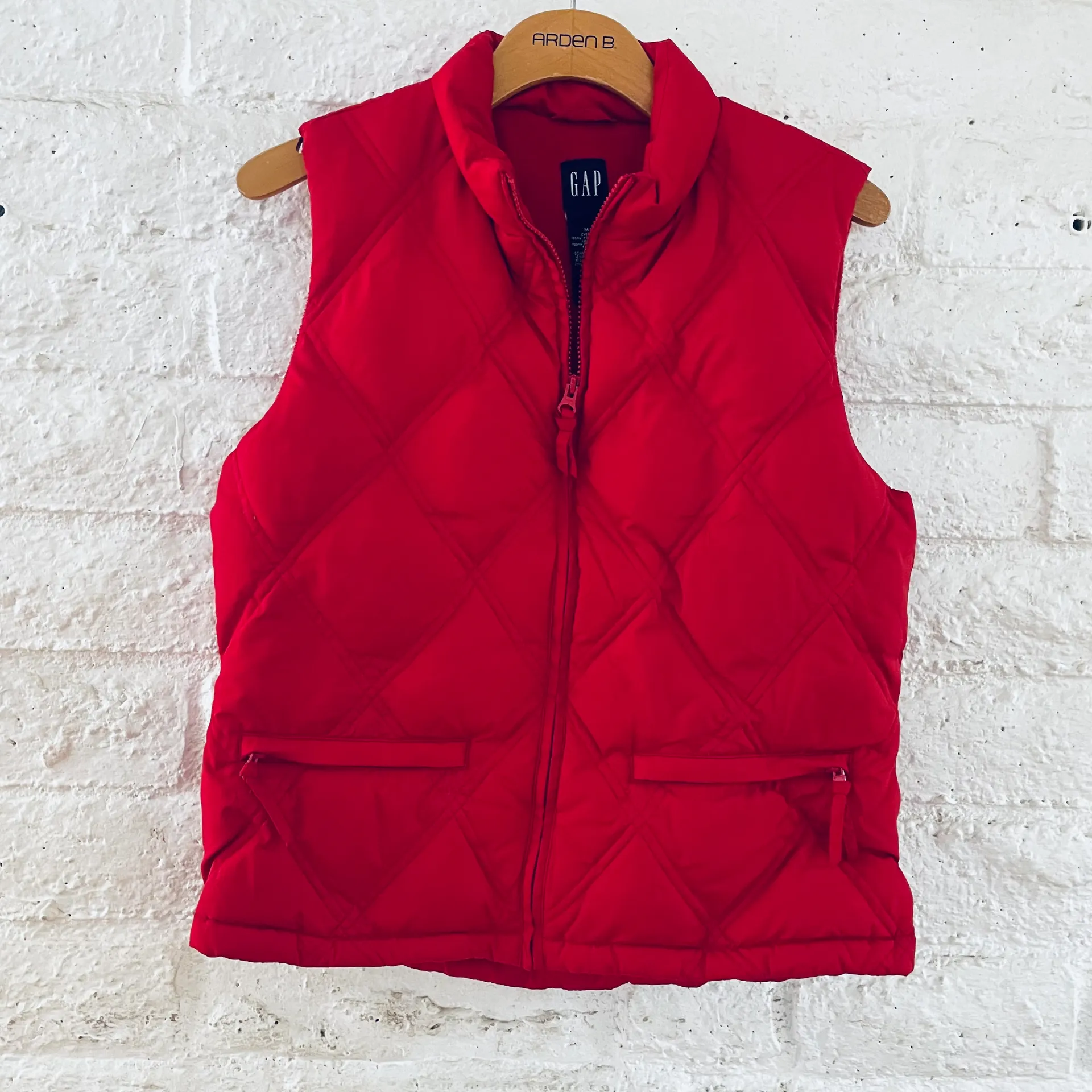 Vest Red Size M Good Condition - Image 2