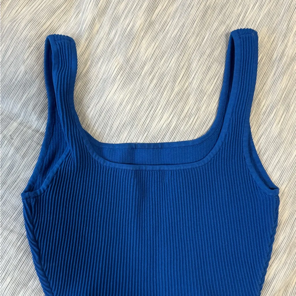 Aritzia Royal Blue Ribbed Crop Top - Image 3
