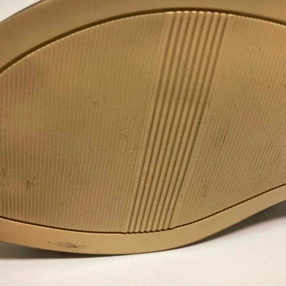 NWOT super cute adorable sandals - Image 6