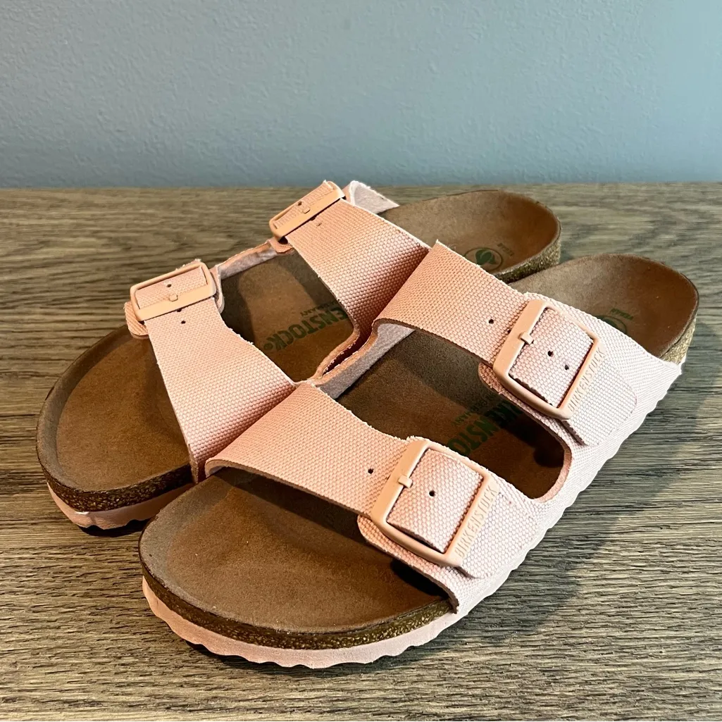 Birkenstock NWOT Arizona Vegan Soft Pink Canvas Size 41 Sandals Slip On Shoes - Image 2
