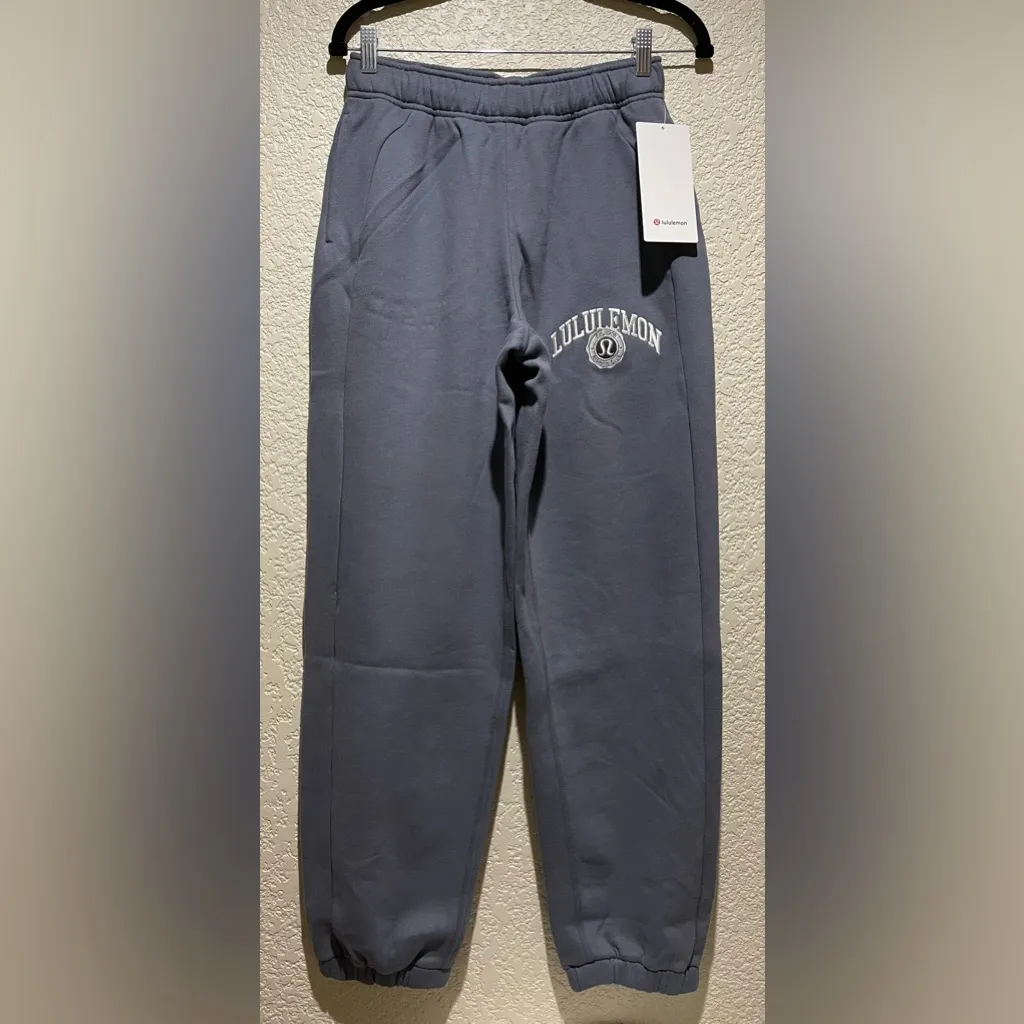Lululemon NWT Scuba Mid Rise Oversized Fleece Joggers Graphic Solar Grey Size XS - Image 7