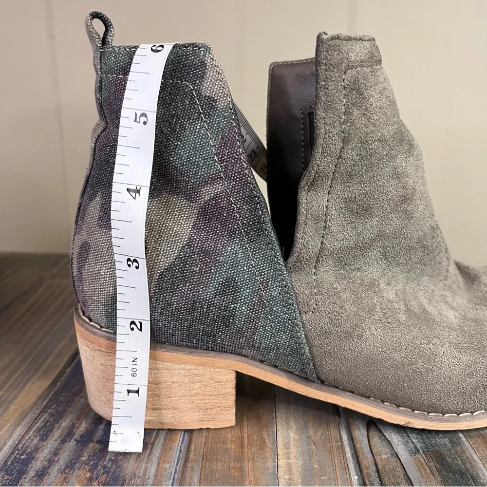 Boutique Shield Taupe Camo Ankle Booties 8 - Image 12