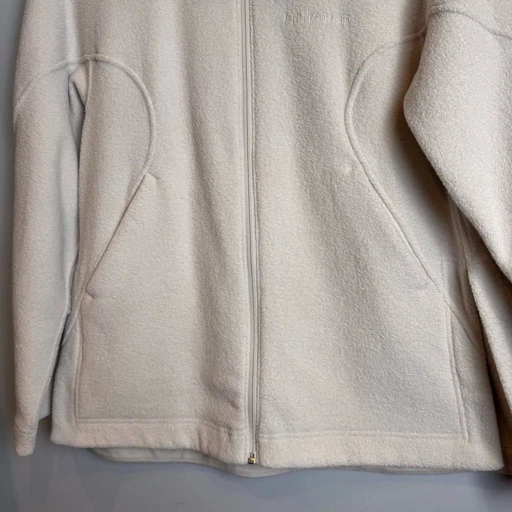 Lululemon Looped Terry Fleece in Bone Full Zip Up Size 4 - Image 5