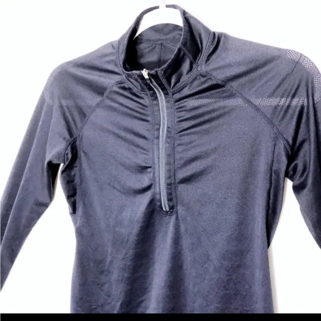 Athleta Blue Navy Lightweight Breathable Pullover Quarter Zip Size XS‎ - Image 3