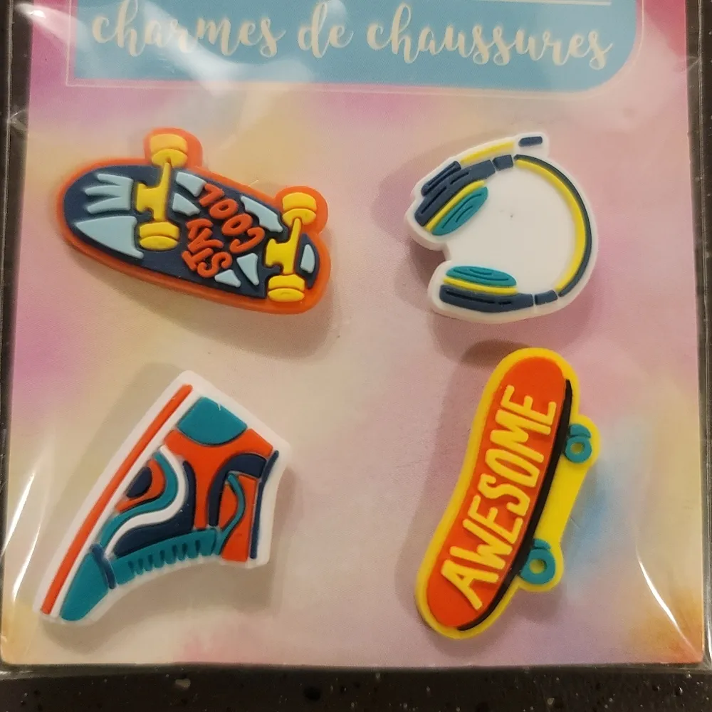 NWT! Random Croc Jibbitz Shoe Charms 4pc Set NEW - Image 3