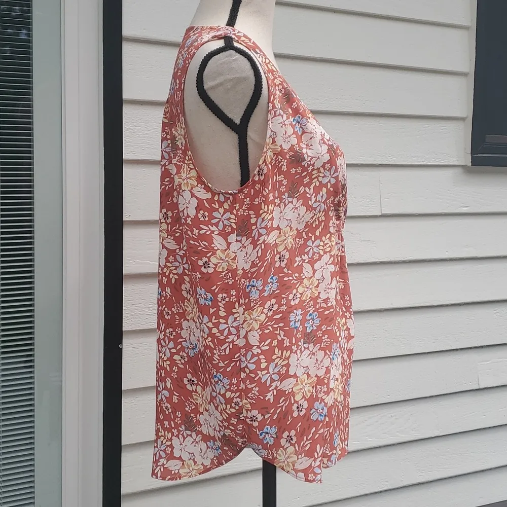 Loft Floral Print Sleeves V-Neck Blouse - Image 4