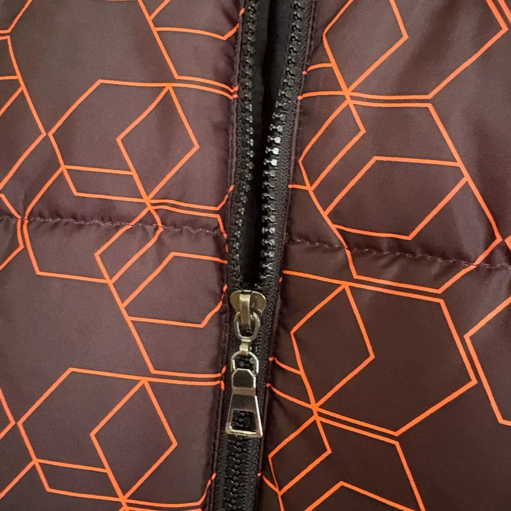 Geometric Patterned Puffer Vest Red Size M - Image 4