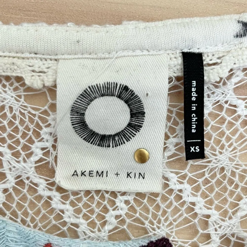 Anthropologie‎ Akemi + Kin Ara Embroidered White Lace Top, Size XS - Image 4