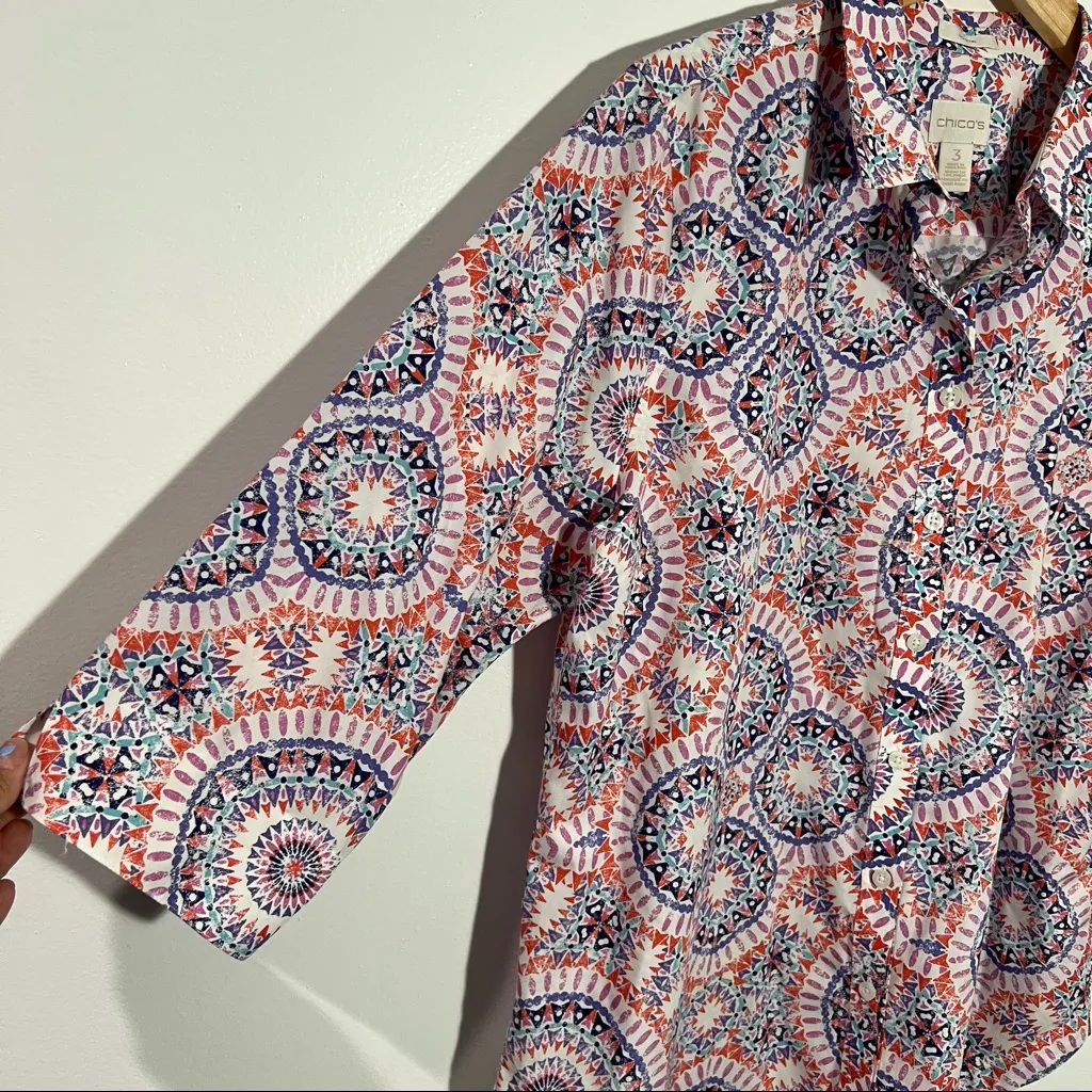 New‎ Chico's No Iron Multicolor Fun Print Button Down Shirt Size XL Chico's 3 - Image 4