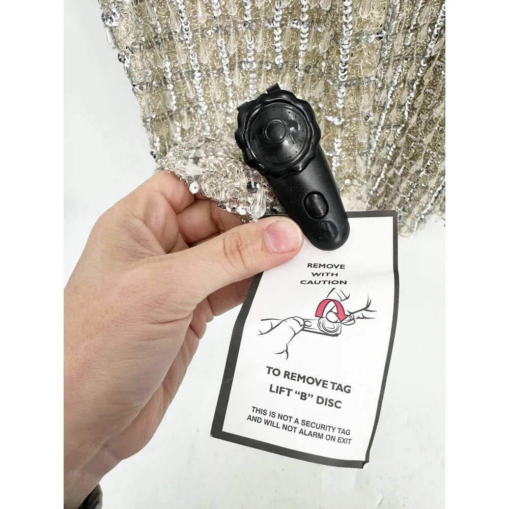 Mac Duggal 5394 Crystal Drop Embellished Column Gown Silver Size 2 - Image 4