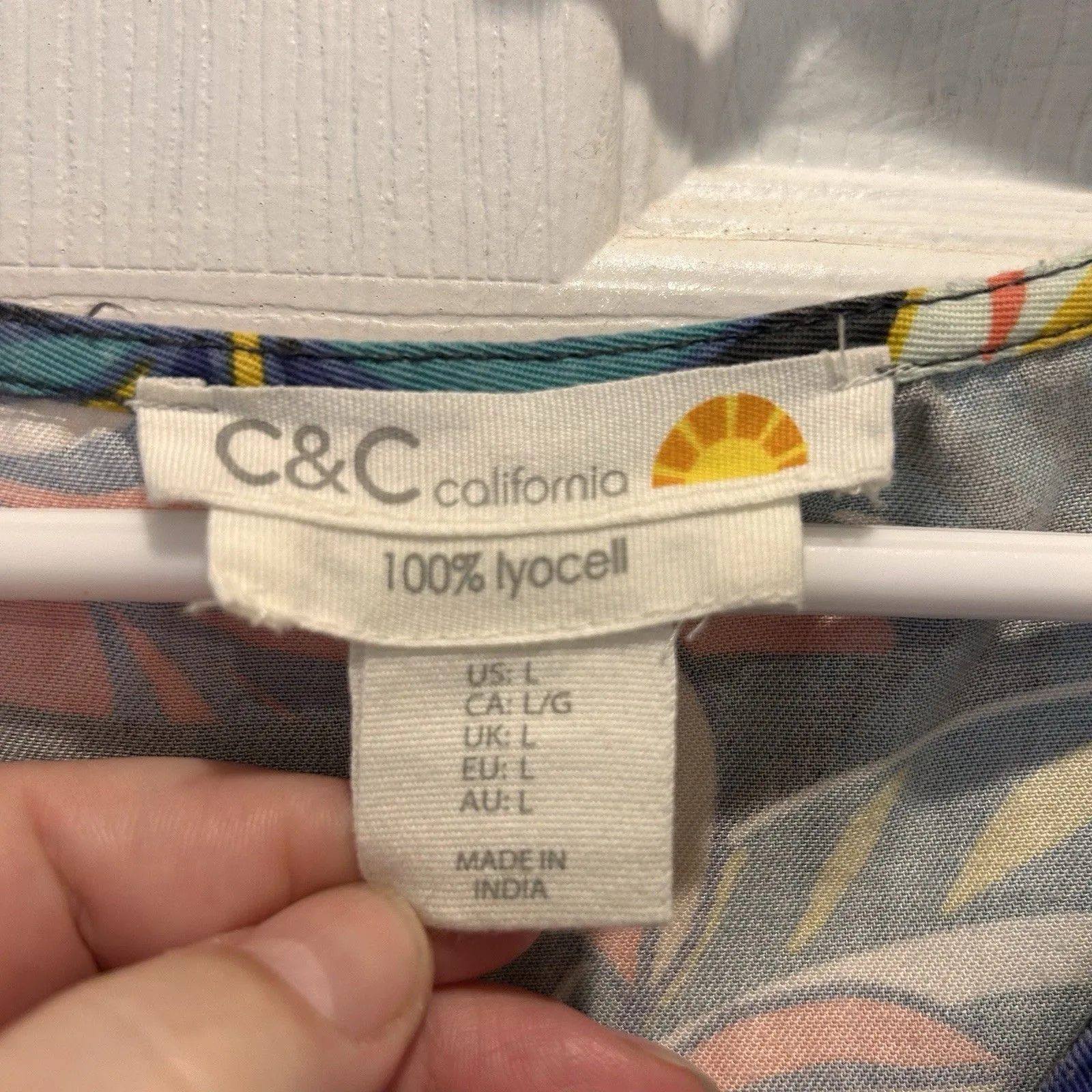 C&C California 100%‎ Lyocell Tropical V-neck Sleeveless Tank Top Size Large - Image 7