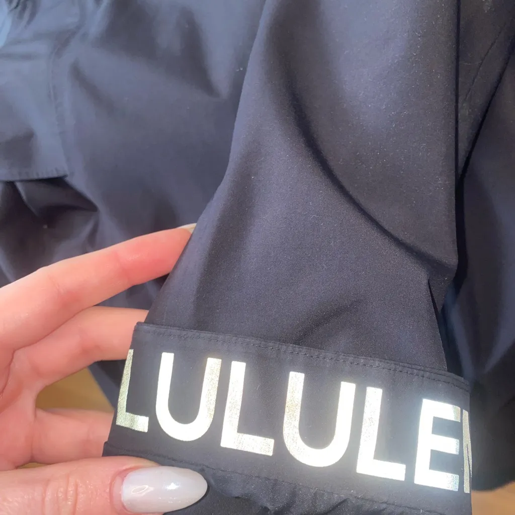 LULULEMON rebel rain jacket - Image 6