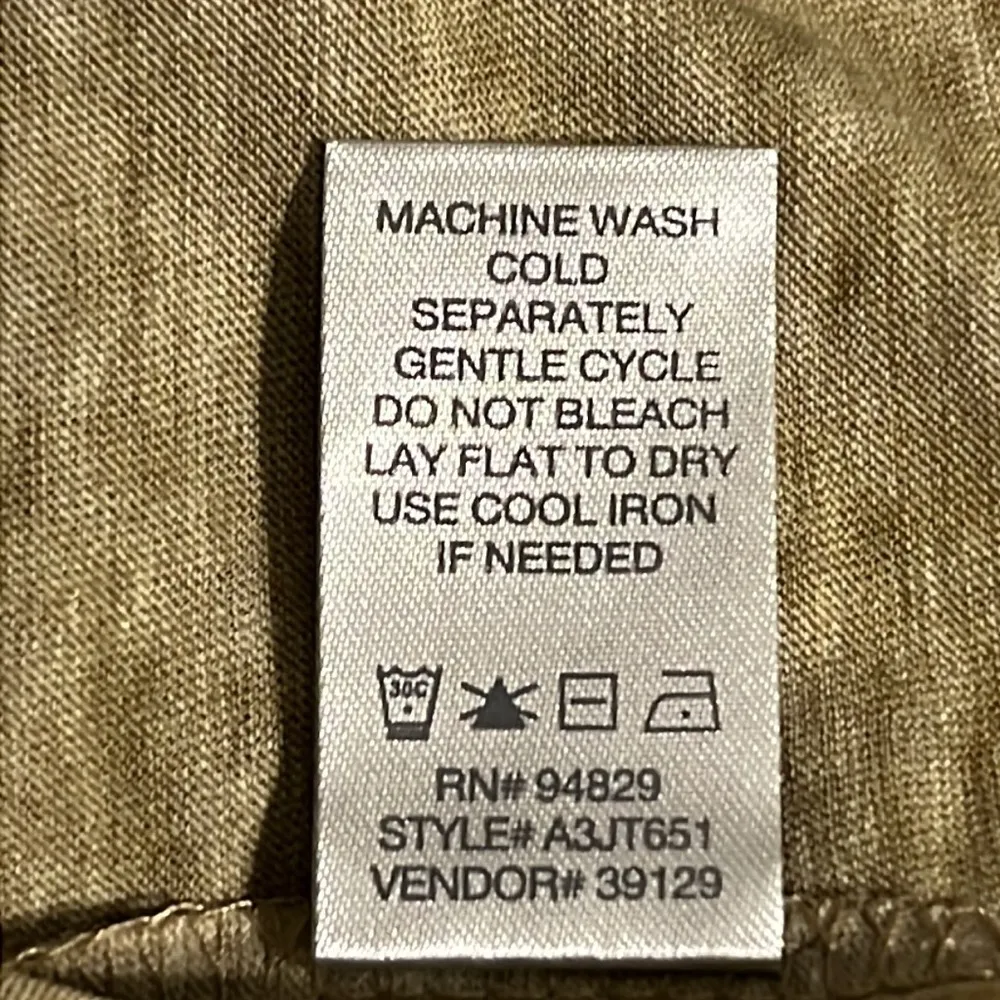 Buckle BKE small short sleeve solid t-shirt heathered green blue trim semi sheer - Image 9