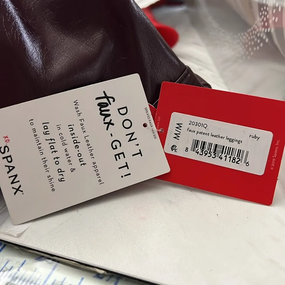 SPANX Shape Faux Leather Patent Leggings Size Medium Petite Ruby Burgundy Shiny - Image 13