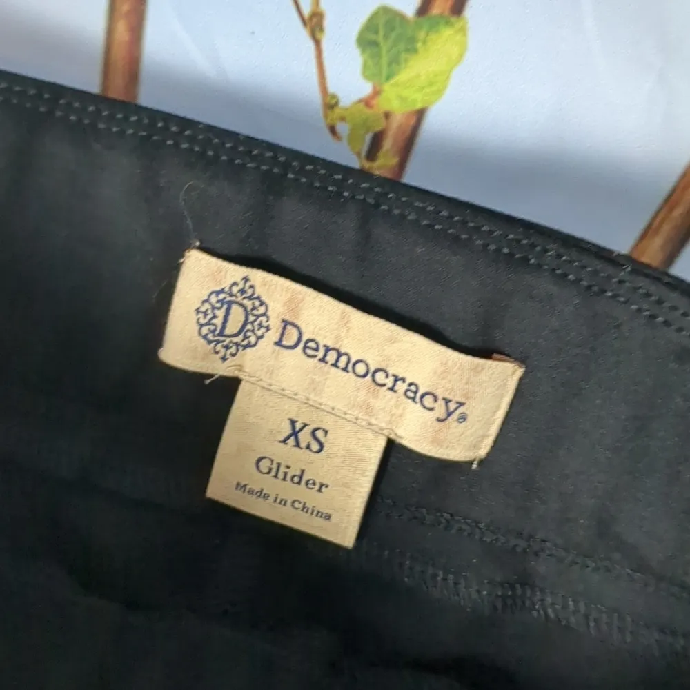 DEMOCRACY black glider leggings size XS - Image 3