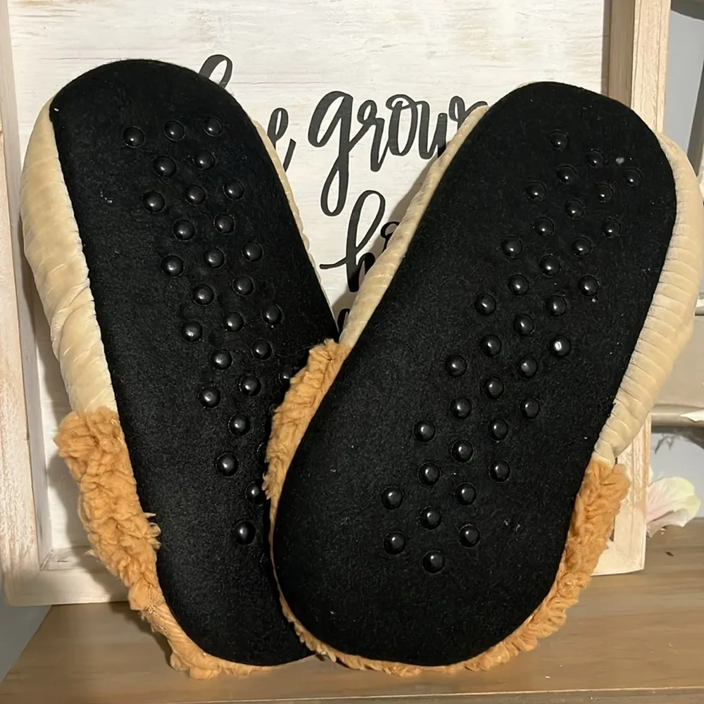 Lion Slippers Fuzzy Babba Slip on House Shoes Womens One Size Loungewear New Tan - Image 5