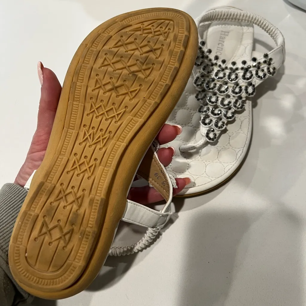 Super cute little sandals for being fancy White Size 8 - Image 3