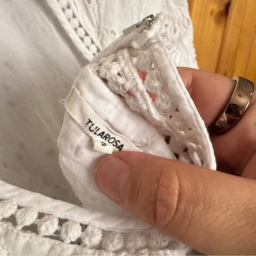 Tularosa White Cut Out Ruffled Romper Size Small - Image 6