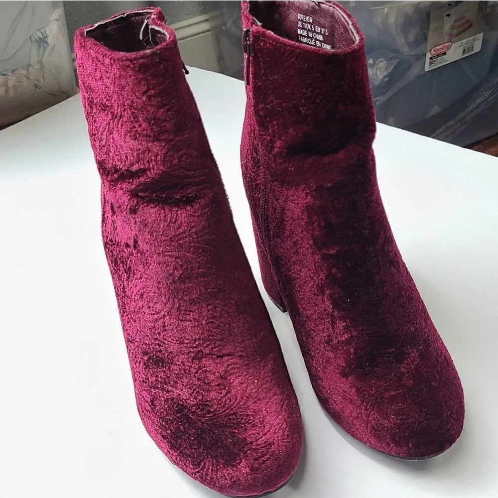 Floral Women's Red Ankle Booties Size 7 Red - Image 8