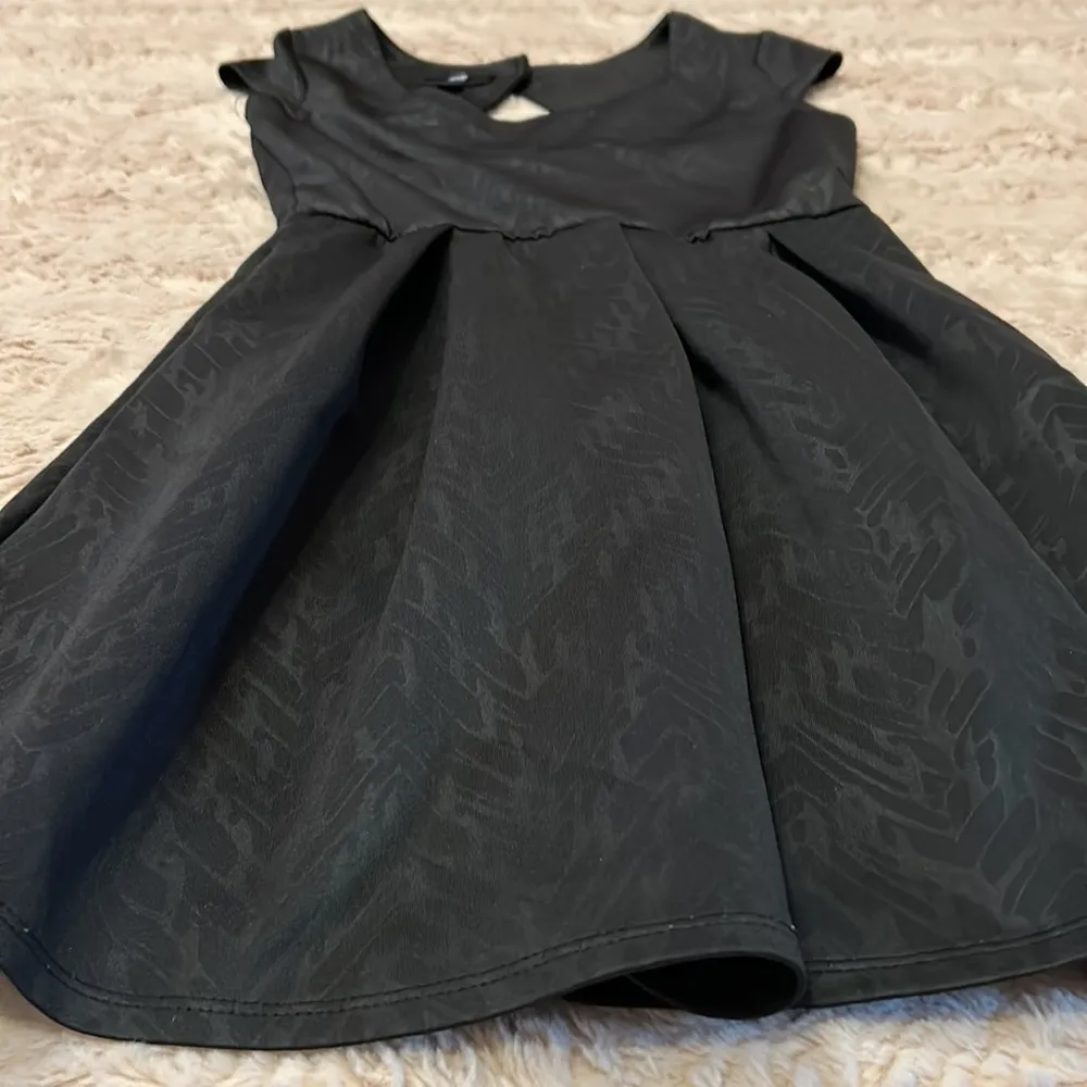 size s black pleated style dress - Image 2