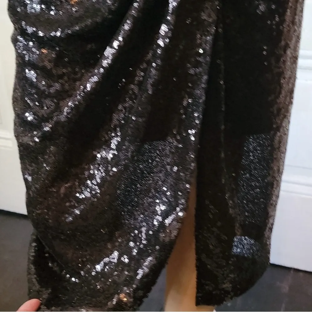 Badgley Mischka Black Sequin Skirt - Image 3