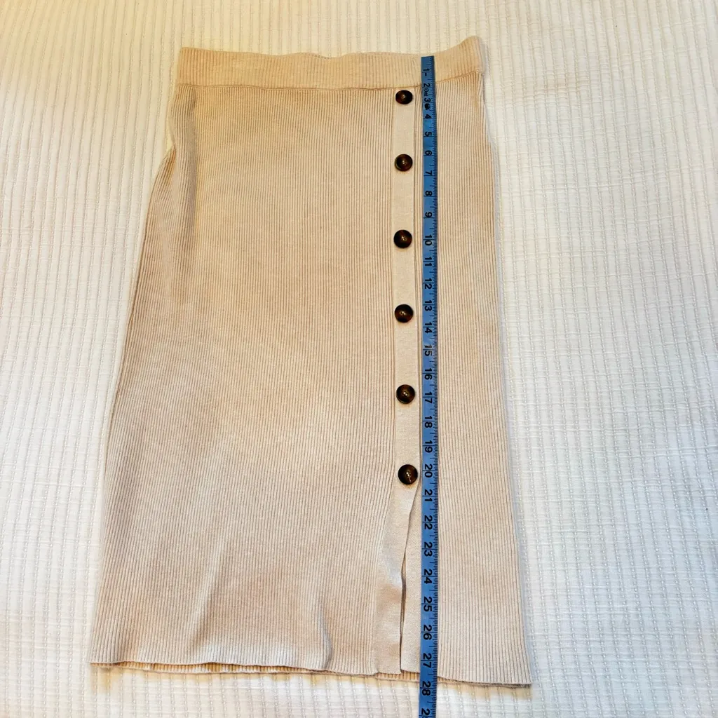 The Nines Boutique Creamy Beige Knit Faux Button Detail Midi Skirt Womens Size M Size M - Image 10