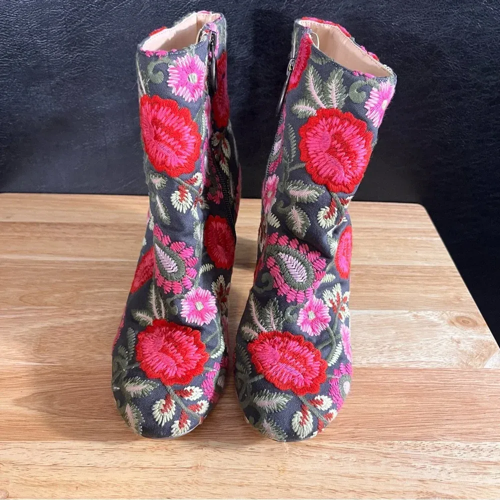 Sole Society Mulholland Embroidered Heeled Boots‎ Size 7.5 - Image 3