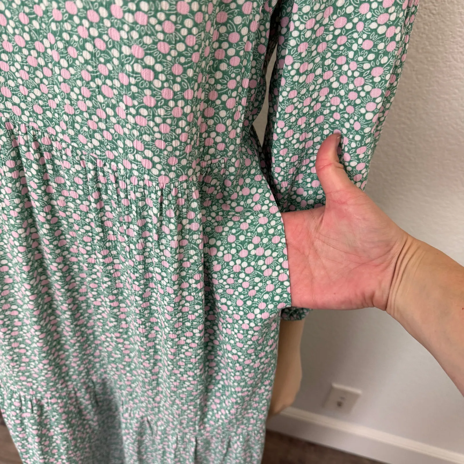 [Boden] Green Ditsy Garden Floral Print V - Image 11