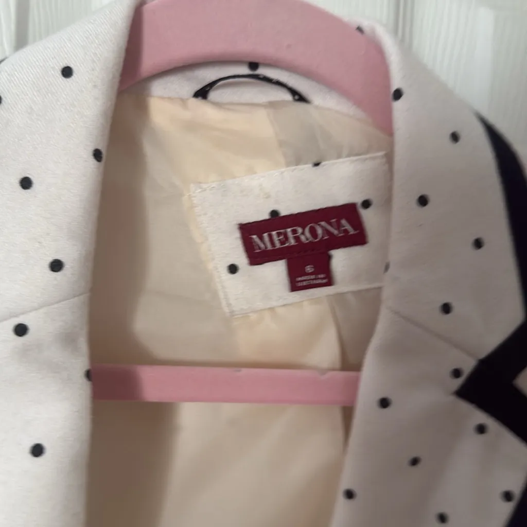 Merona White Blazer with Black Polka Dots size 6 - Image 2