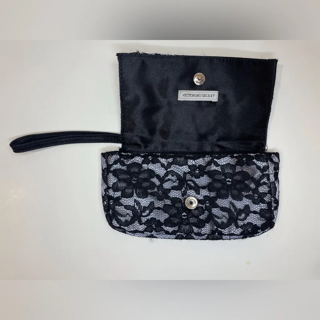 Victoria’s Secret Y2K Floral Lace Wristlet Black‎ and Gray Lace Clutch - Image 3