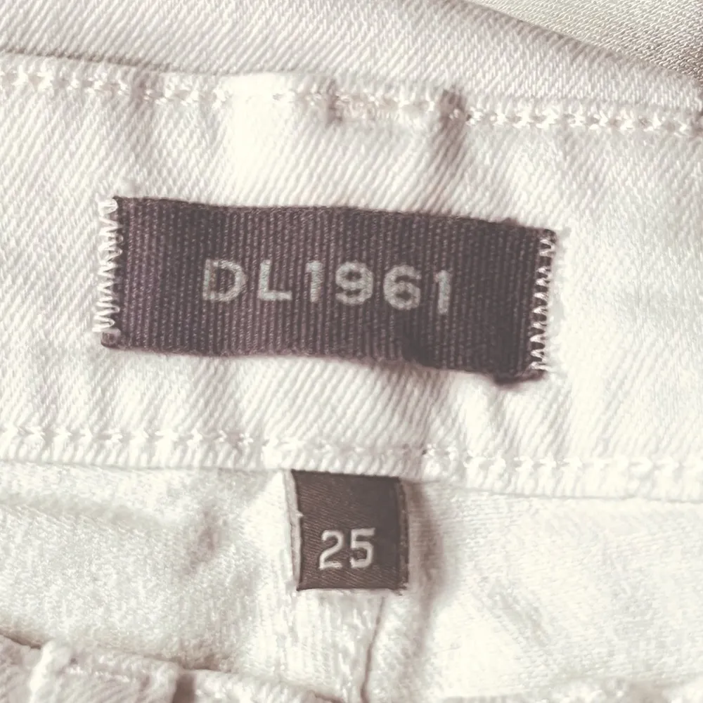 DL1961 Patti Straight High Rise Vintage Jeans White Size 25 - Image 4