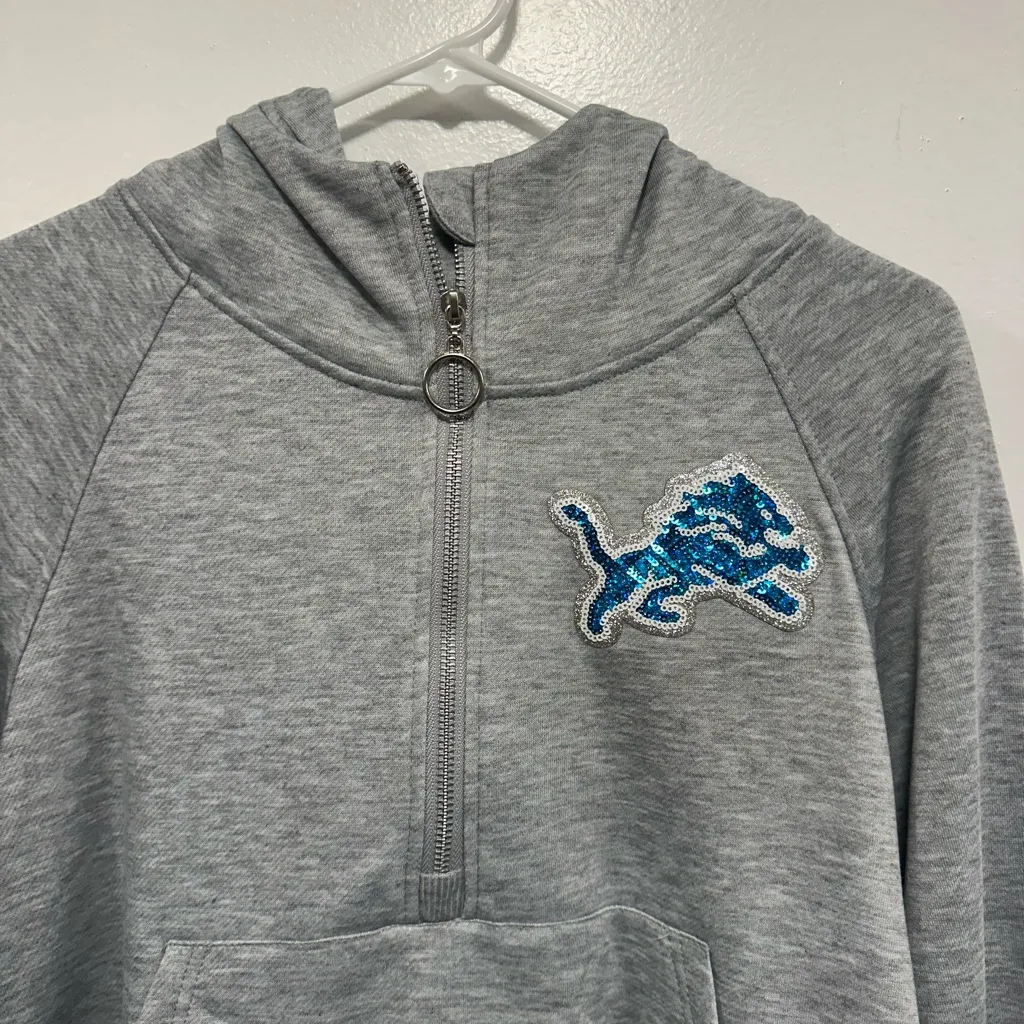 Detroit lions half zip Gray Hoodie with Blue Lions Logo! Size medium - Image 2