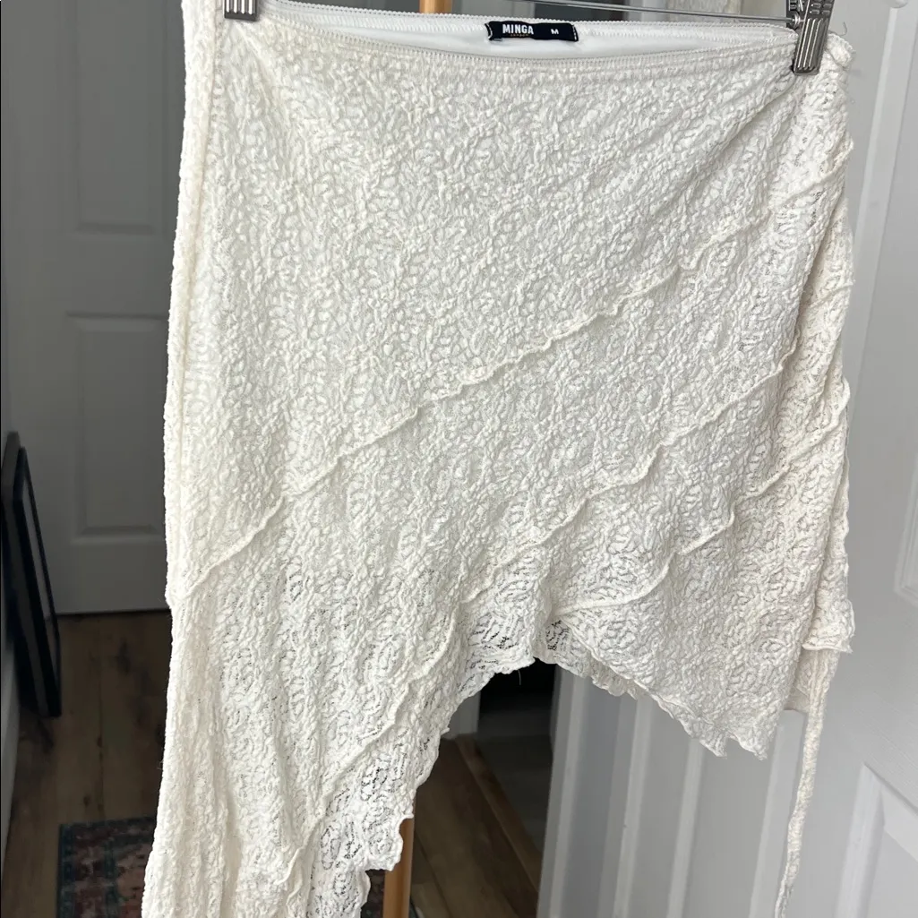 Minga London Y2K Audrey Lace Boho Grunge Asymmetrical Skirt White Medium - Image 3