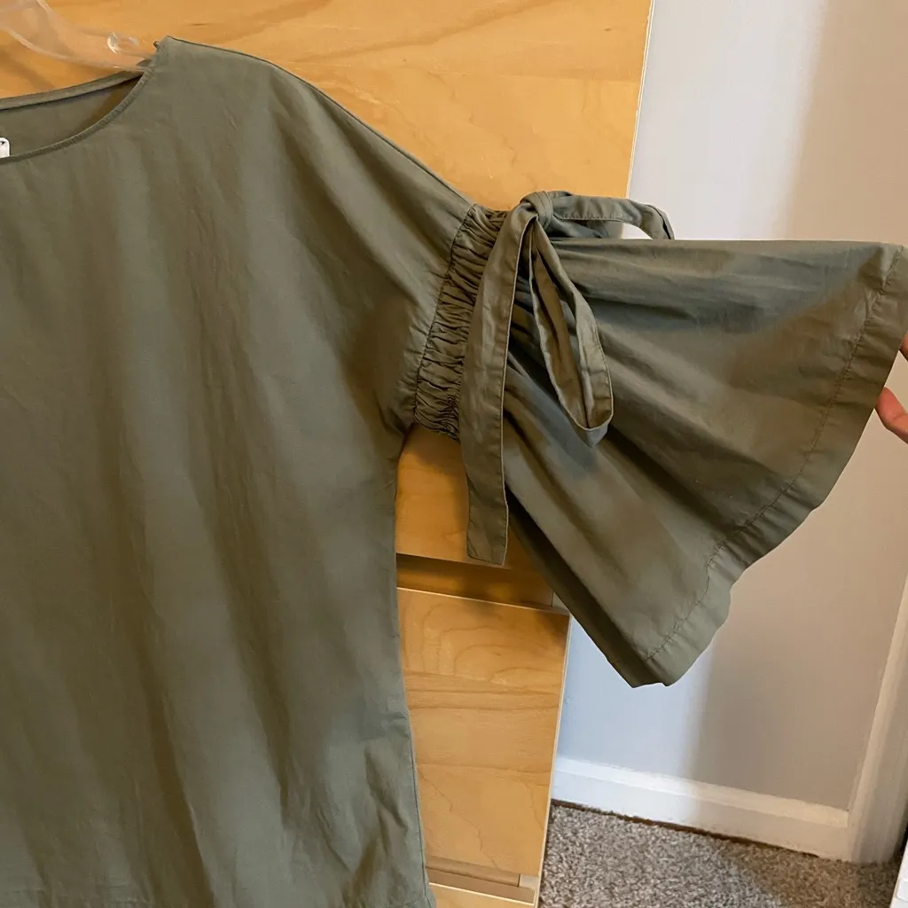 Lou & Grey Olive Blouse with Ruched Sleeves - Image 2