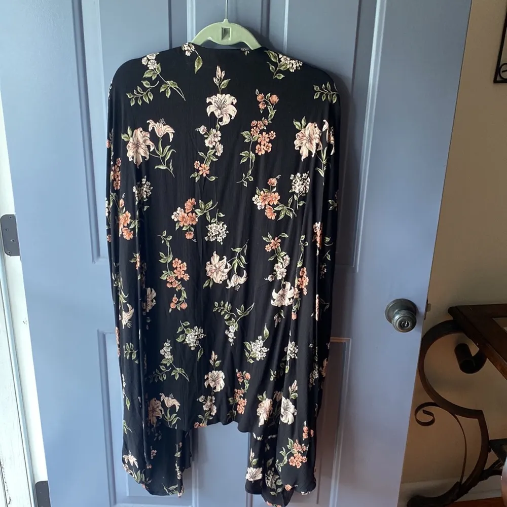 short sleeve throw over - Image 2