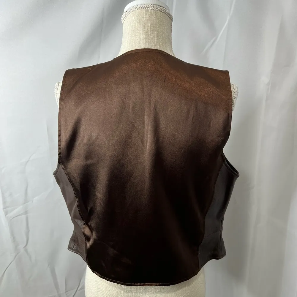 Emma James zip front leather vest size 10 - Image 4