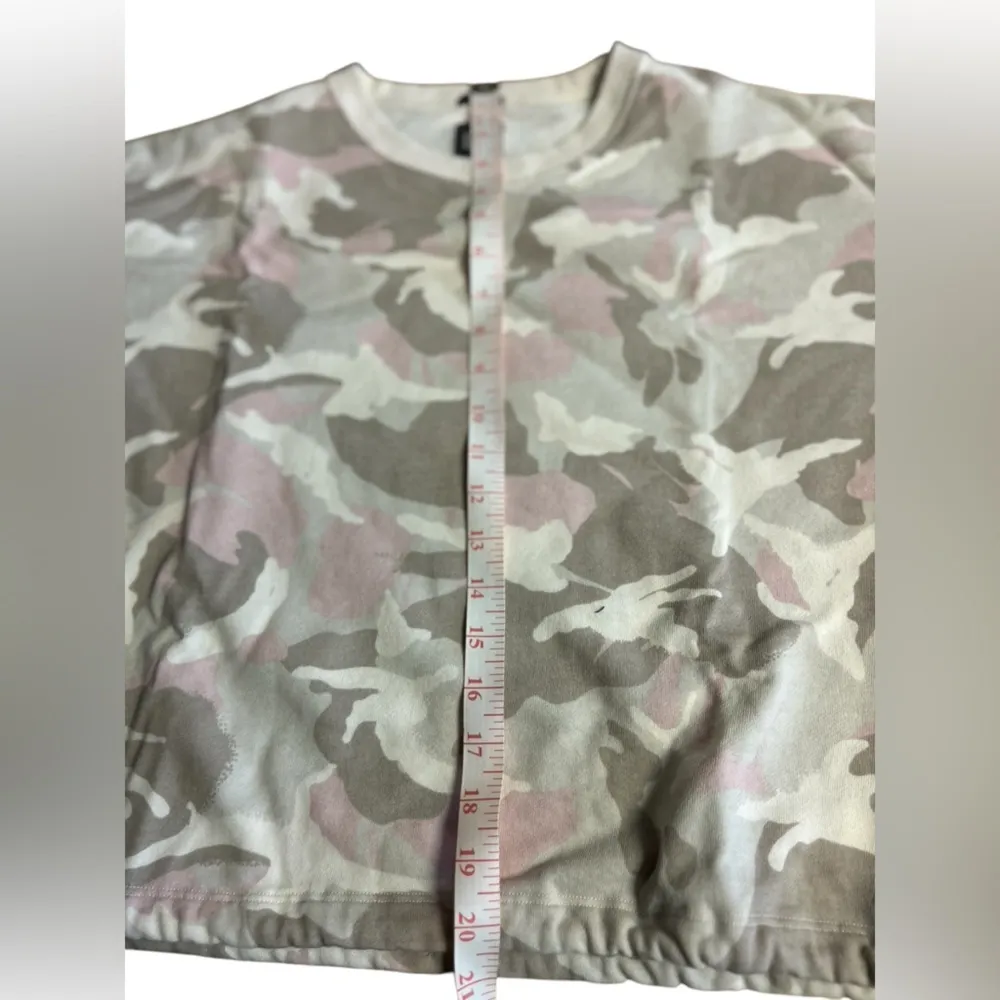 Gap‎ Women's Camouflage Pullover Sweatshirt Pink Beige Size S Casual - Image 4