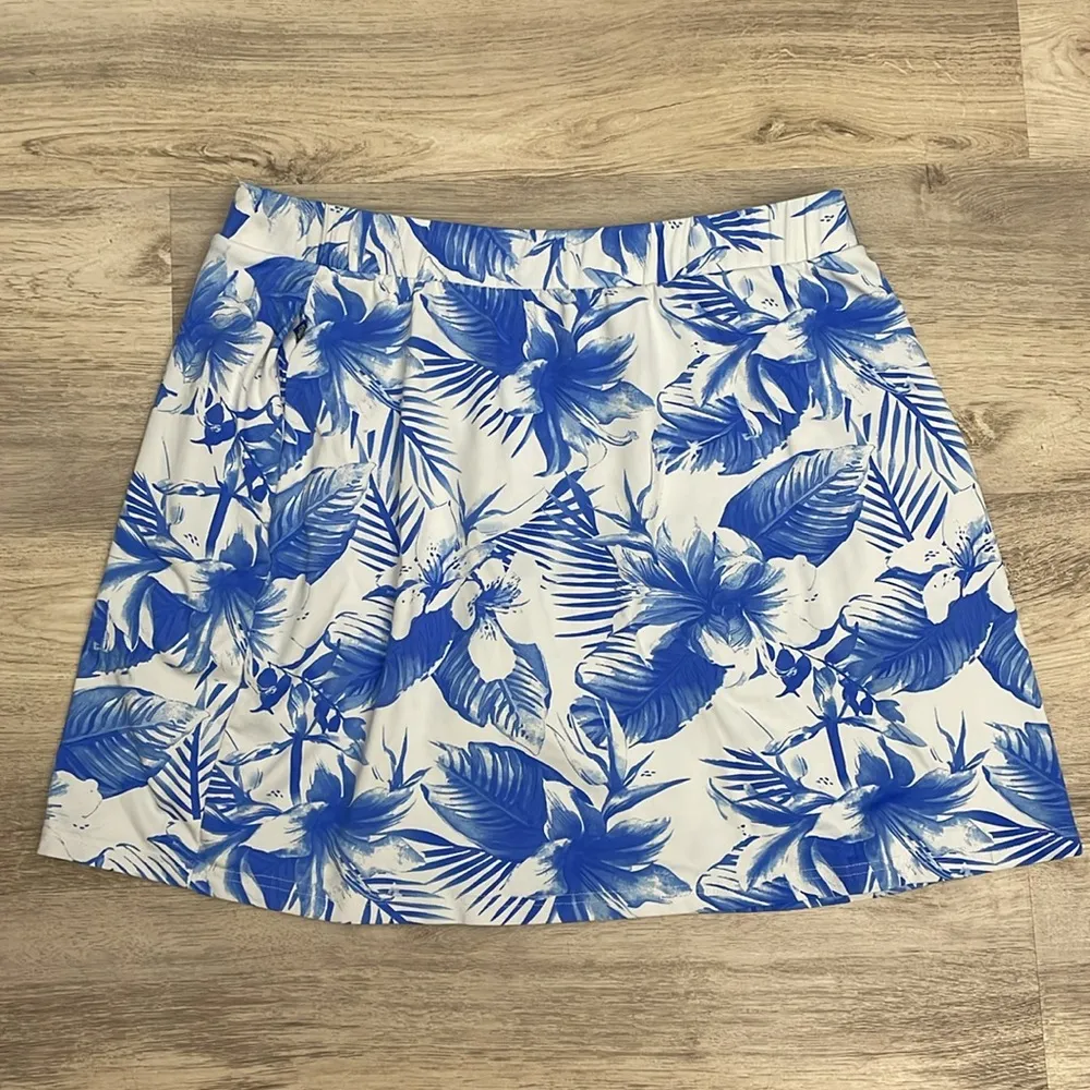 Blue & White Floral Print Skorts UPF 50+ with Side Pockets Size XXL - Image 2