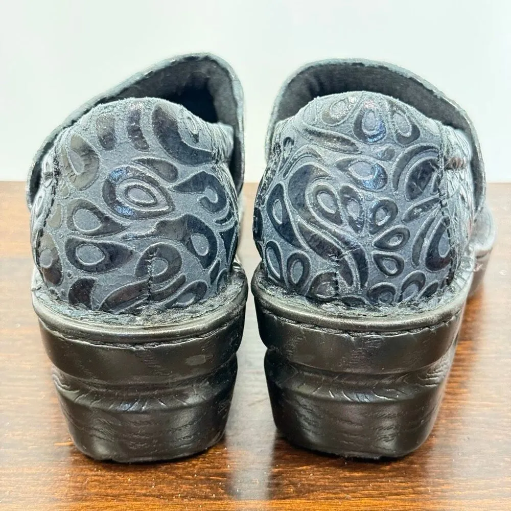 Born BOC blue print leather clog size 7 1/2 Tan - Image 4