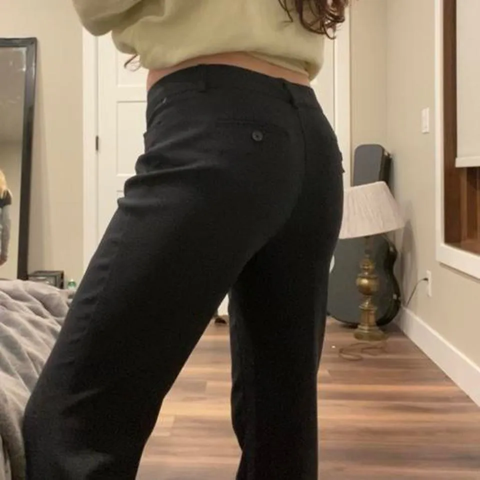 y2k Worthington ‘Modern Fit’ subtle black and navy plaid patterned flare pants - Image 3