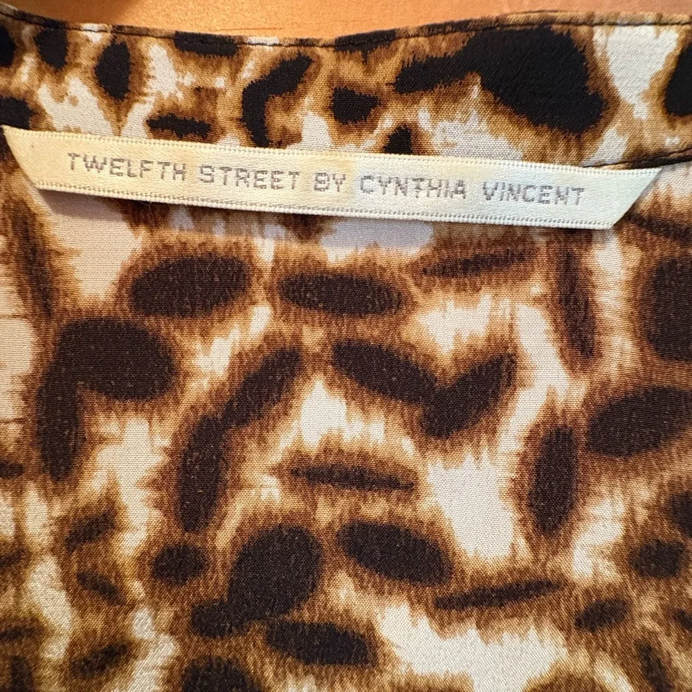 Twelfth Street by Cynthia Vincent Button Down Blouse 100% Silk Brown - Image 8