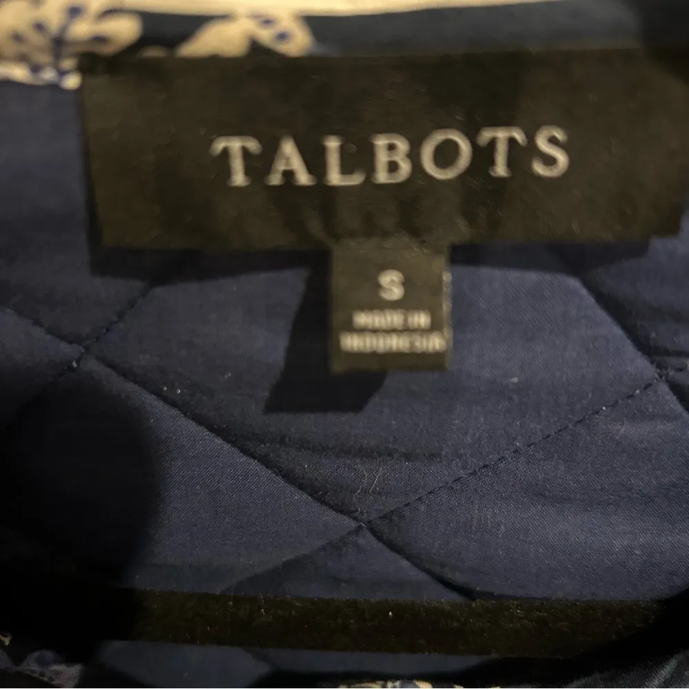 Talbots Gently used  Jacobean Quilted Jacket - Image 4
