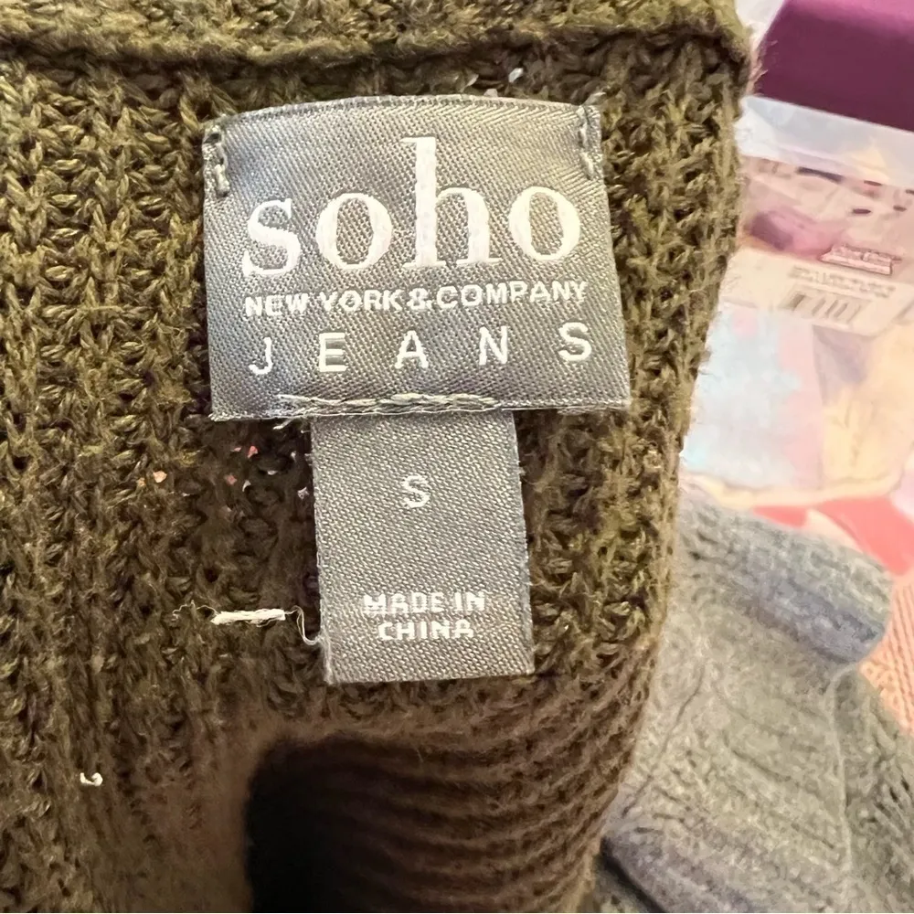 Soho New York & Co Jeans V-Neck Sweater Olive Green - Image 9