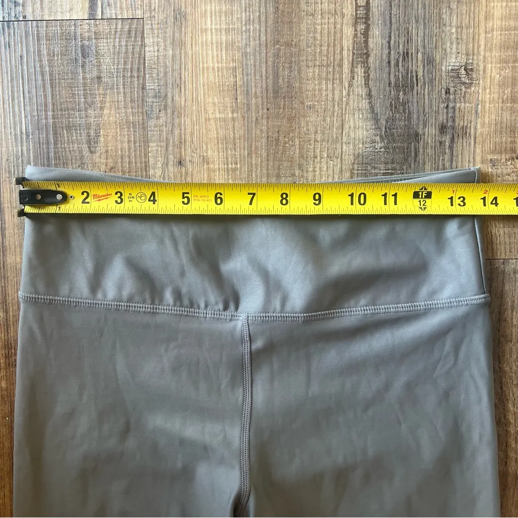 Zyia Active Women's Light Grey/Purple High Rise Activewear Leggings Size 8-10 - Image 3