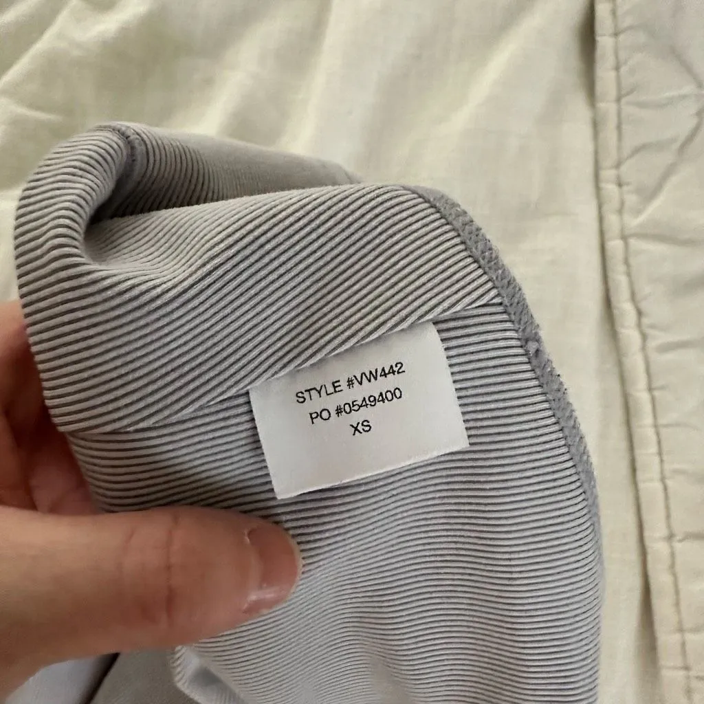 Vuori Women’s Extra Small Striped Ribbed Studio Legging Athleisure Athletic Work - Image 4