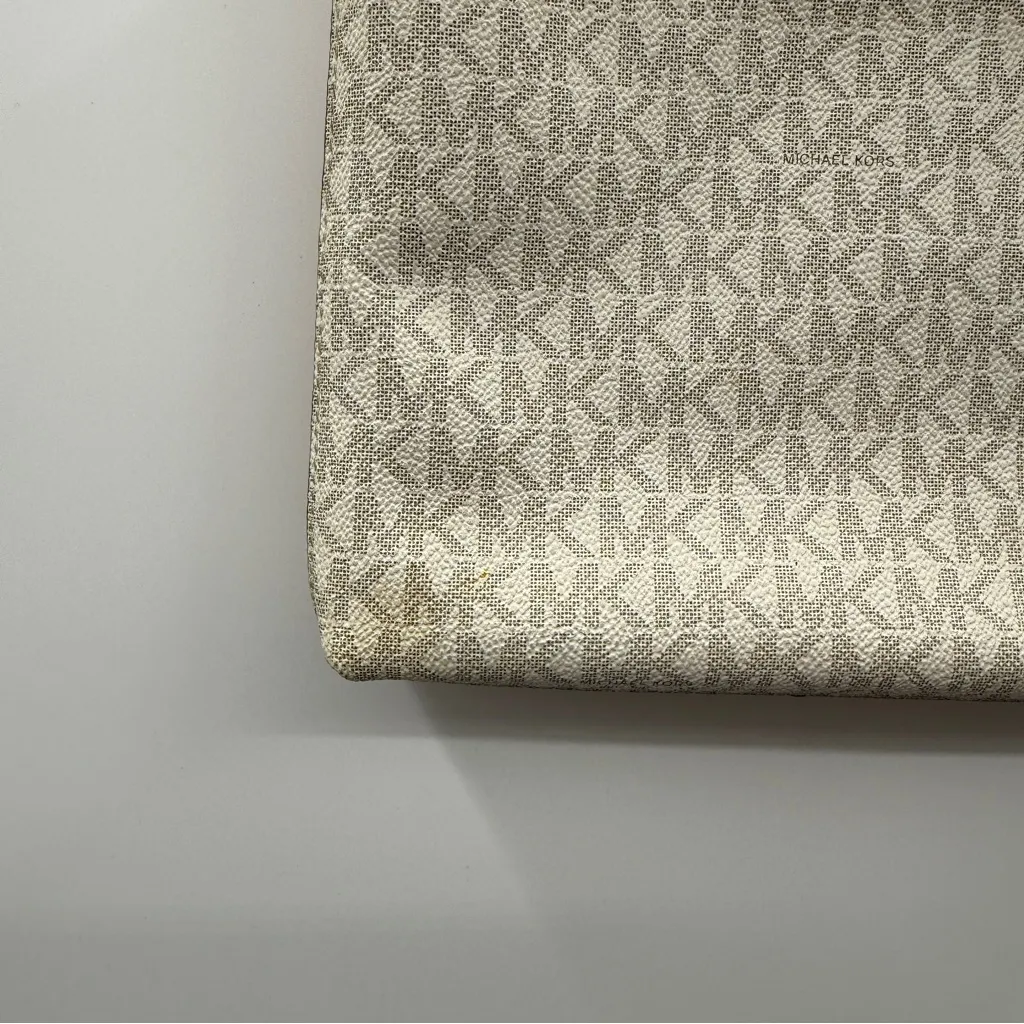 Michael Kors Trisha Medium Pebbled Leather Pink Cream Logo Print‎ Crossbody Bag - Image 10