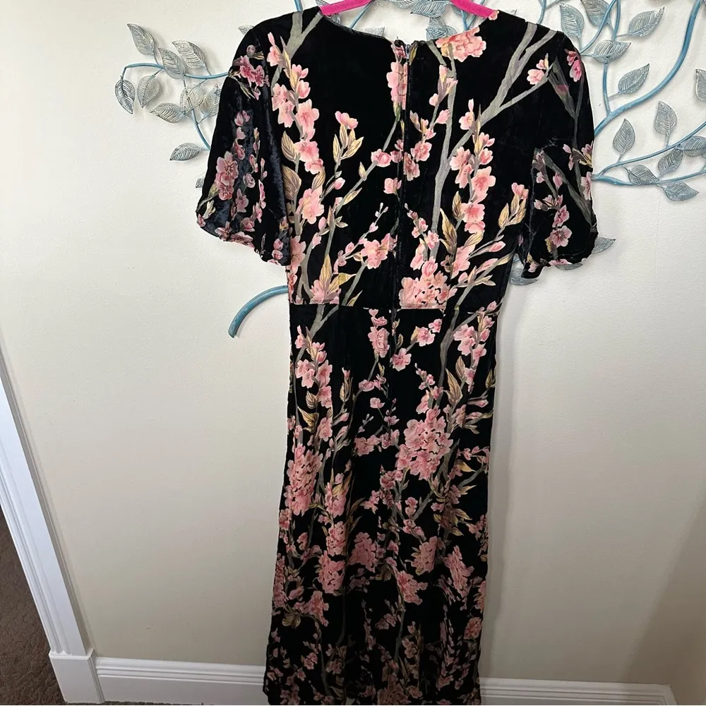 ModCloth black Velvet maxi dress with pink floral Medium - Image 11