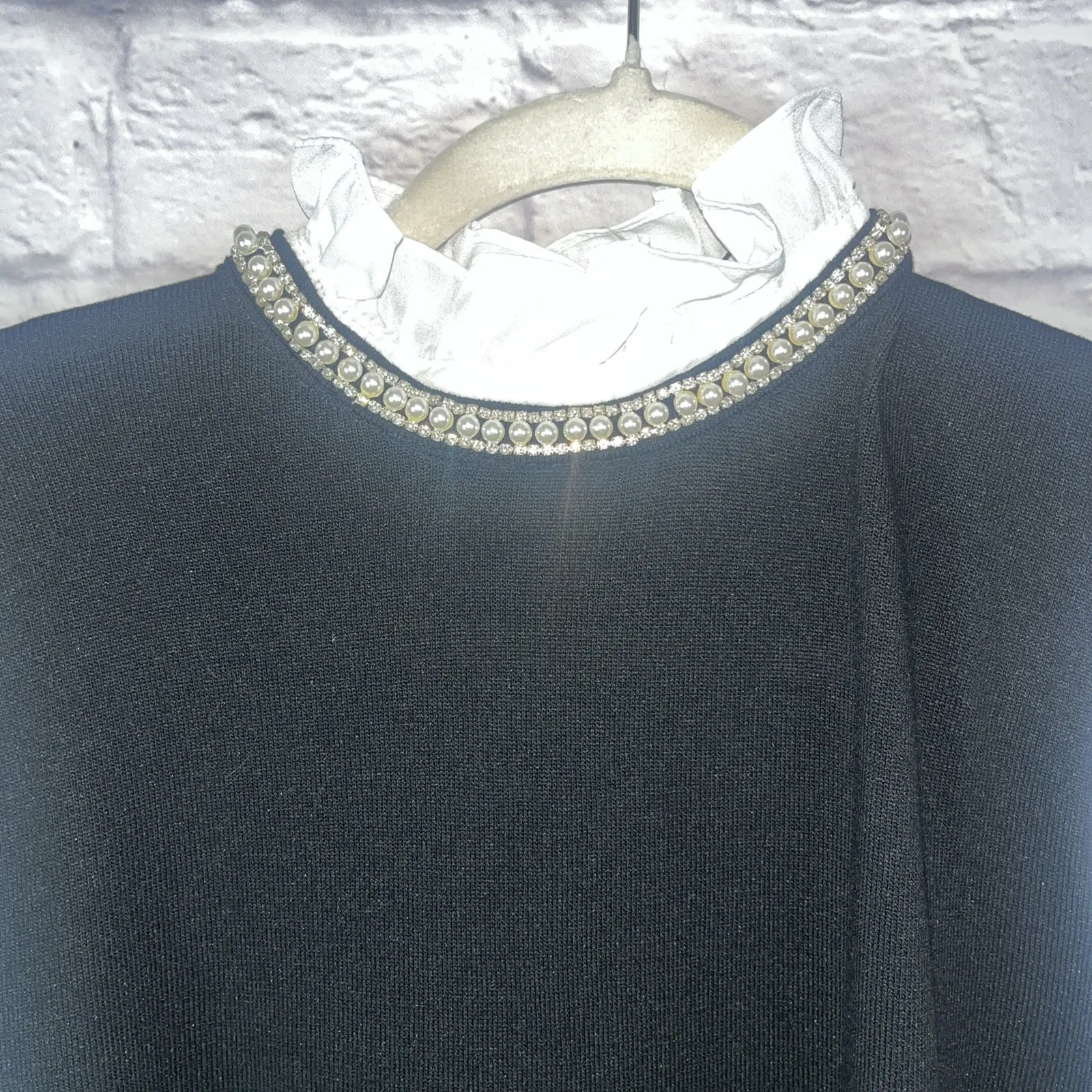 Cable & Gage Bridgerton Pearl & Rhinestone Embellished Sweater Size XL READ - Image 2