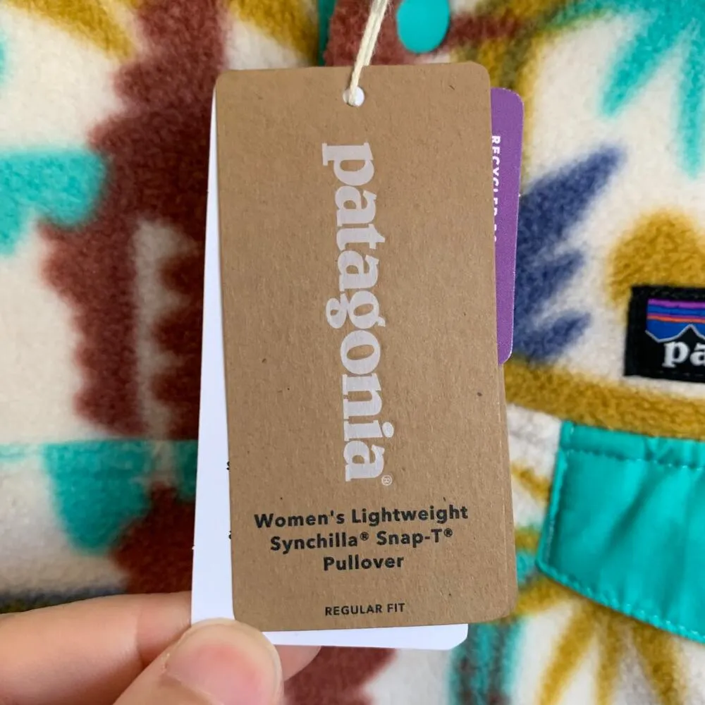 NWT Patagonia Women's Lightweight Synchilla Snap-T Fleece Pullover in Tree Print - Image 6